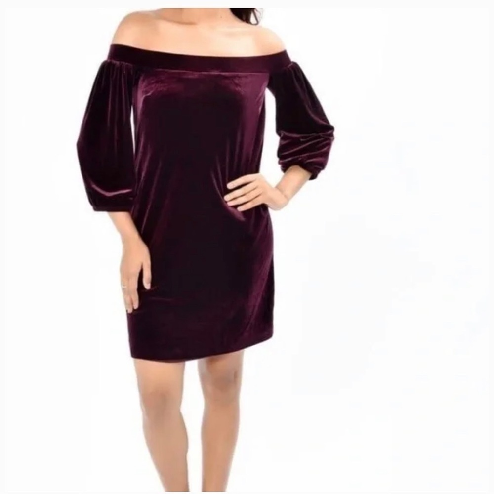 Vince Camuto 3/4 Sleeves Velvet Off Shoulder Dress